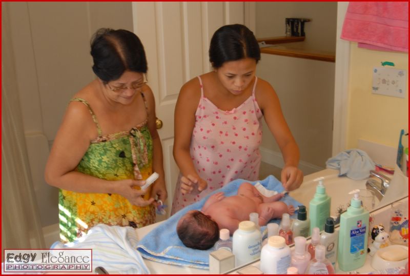 calvin-first-bath-20071012-043.jpg